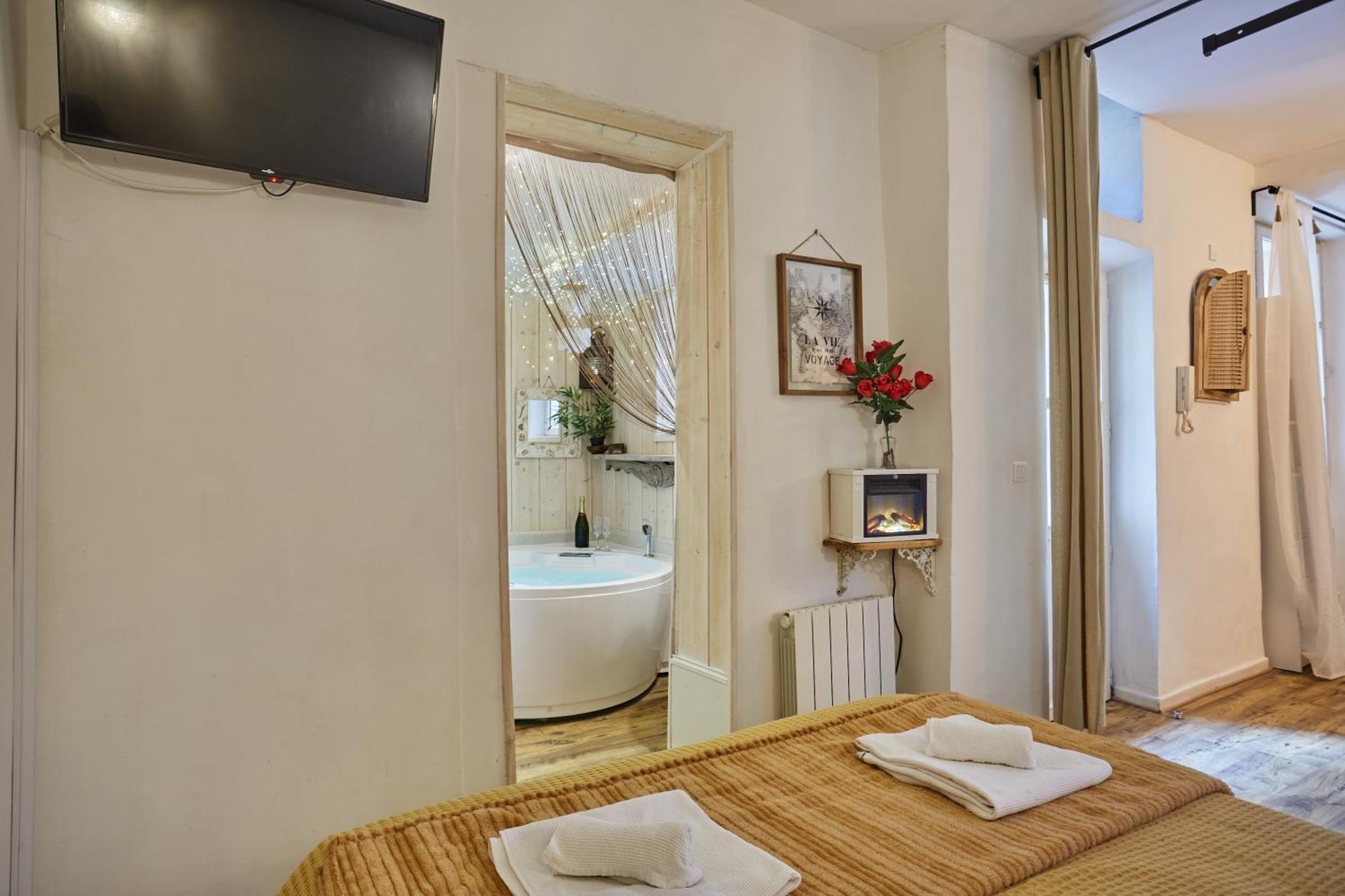 Appart Aix Sauna Jacuzzi Balneo Spa Privatifs Hyper Centre Historique Cour Interieur Экс-ан-Прованс Экстерьер фото