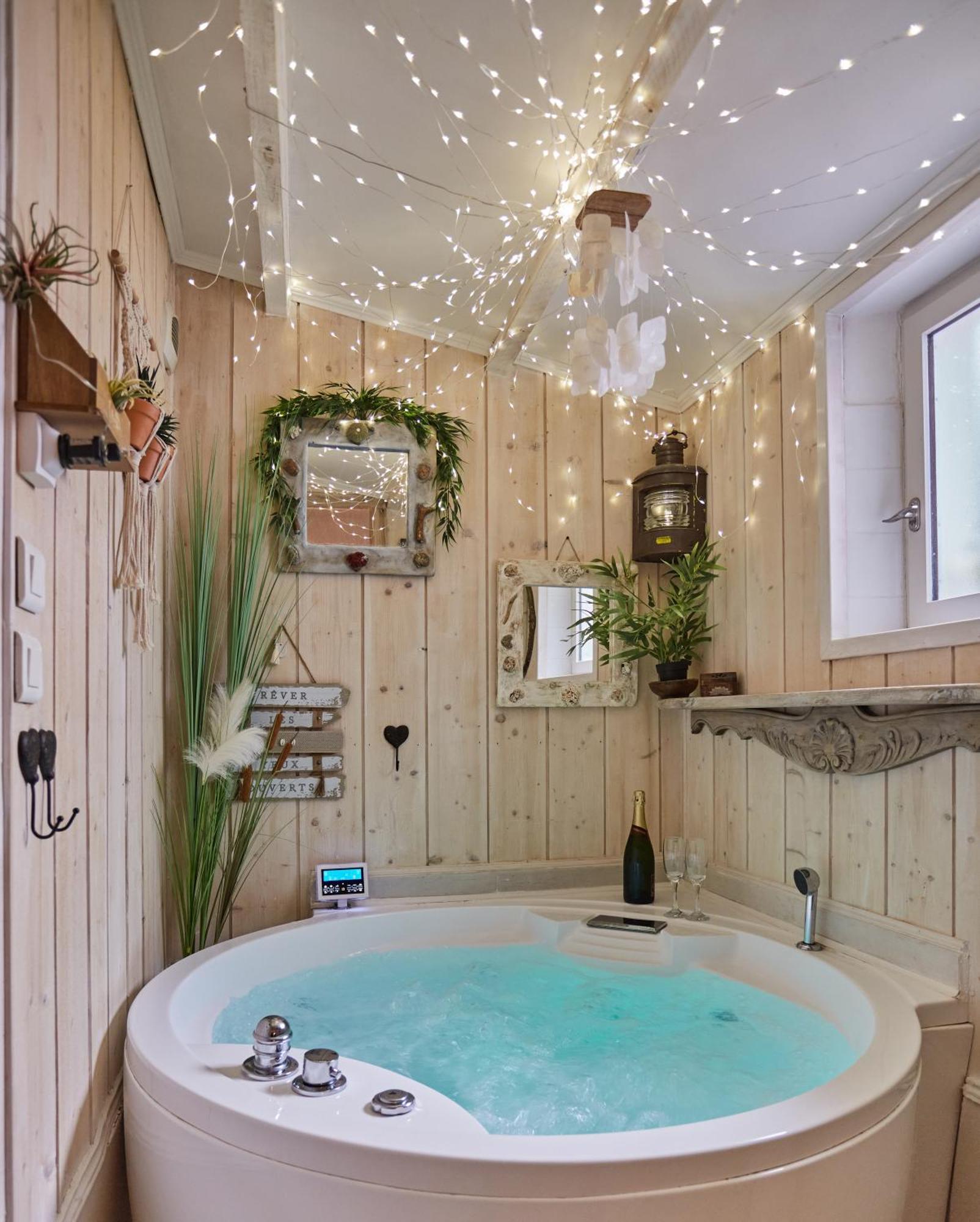Appart Aix Sauna Jacuzzi Balneo Spa Privatifs Hyper Centre Historique Cour Interieur Экс-ан-Прованс Экстерьер фото